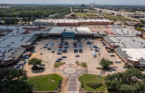 Lincoln Square in it's pre-redevelopment stage.